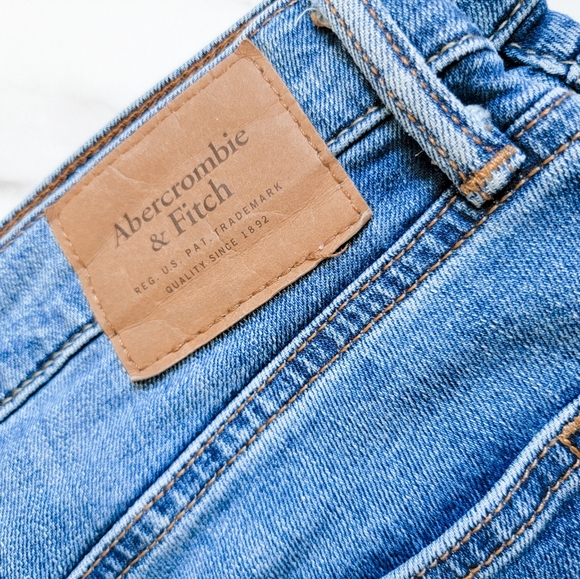 Abercrombie and Fitch Super Skinny Stretch Jean - Picture 2 of 5